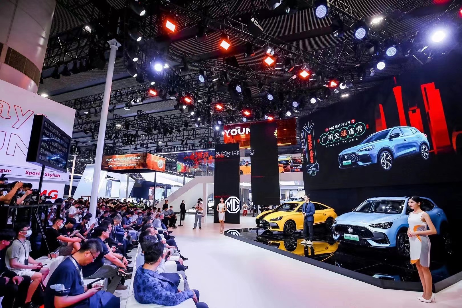 MG 展台演艺现场