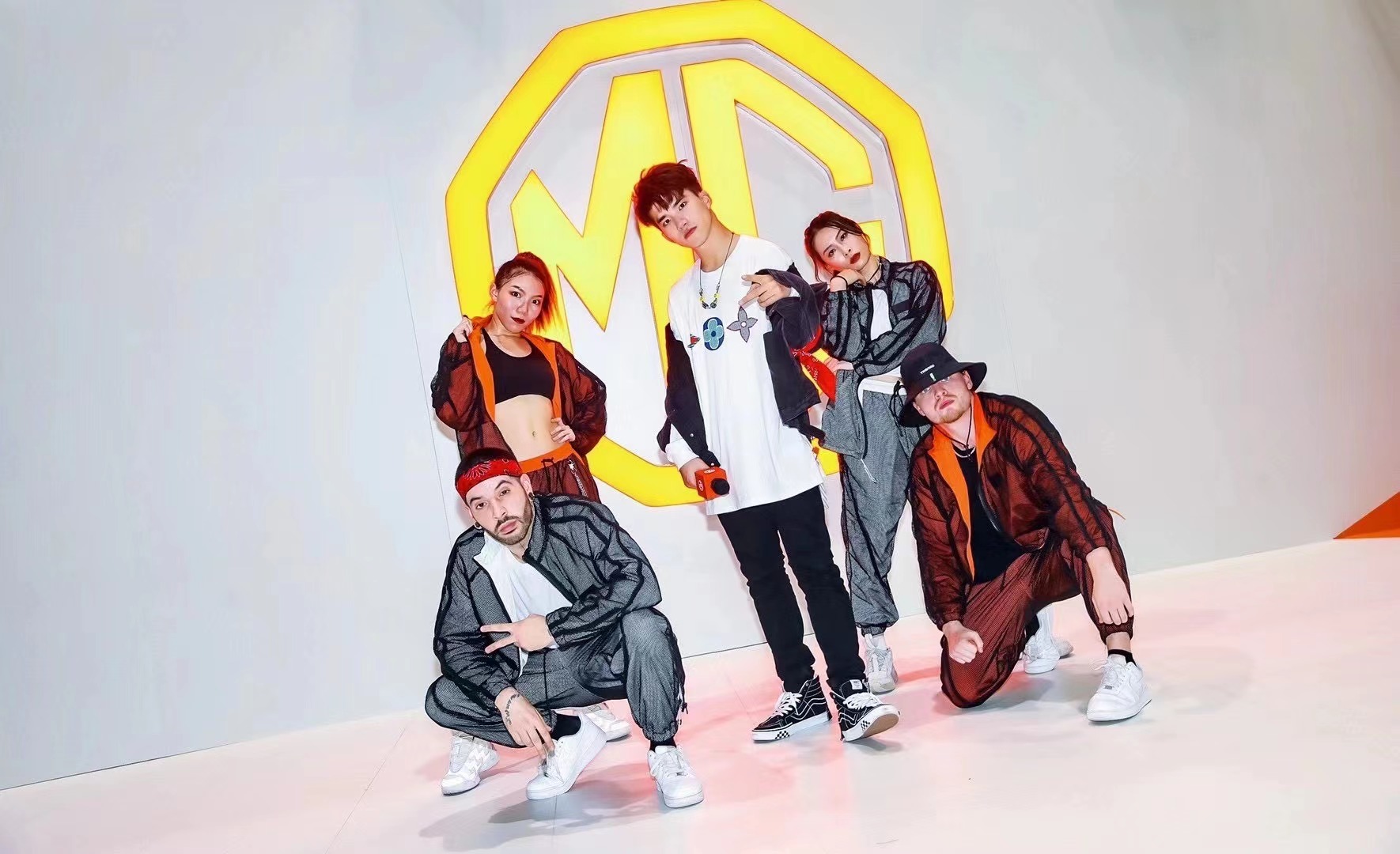 MG 展台演艺团队现场合影