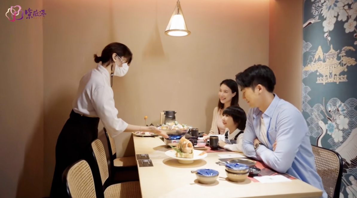 王府井紫薇港“520 告白佛山” / “天性非凡” / “一起走花路” / “无微不至” - 项目图 5
